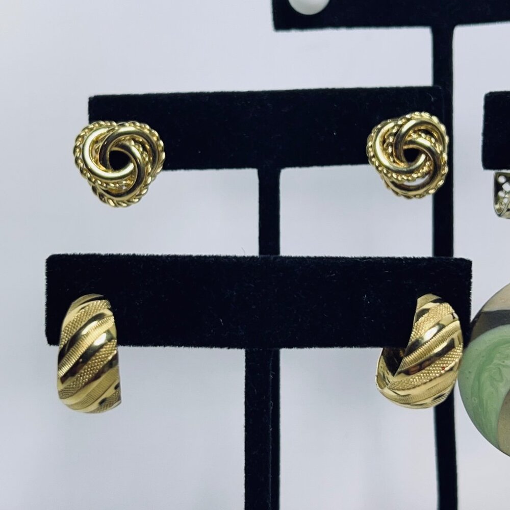 Vintage Lot of 5 Gold Tone Pierced Earrings (5619) - Picture 3 of 6